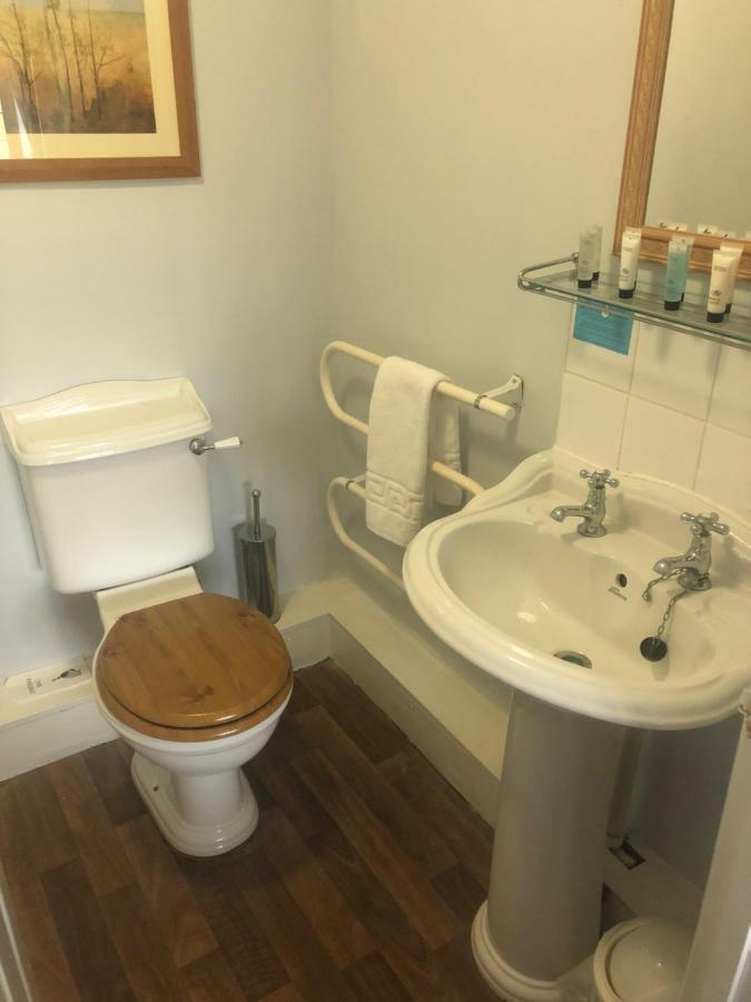 Raleghs Cross Inn Clatworthy Esterno foto